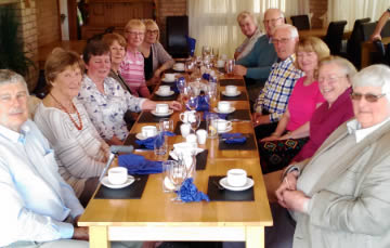 Holme-on-Spalding-Moor bowls meal at The Oaks, group picture 3